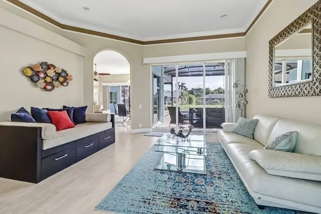 Ev (1526 SW 49th Terrace)