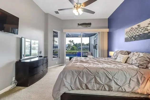 Ev (1526 SW 49th Terrace)