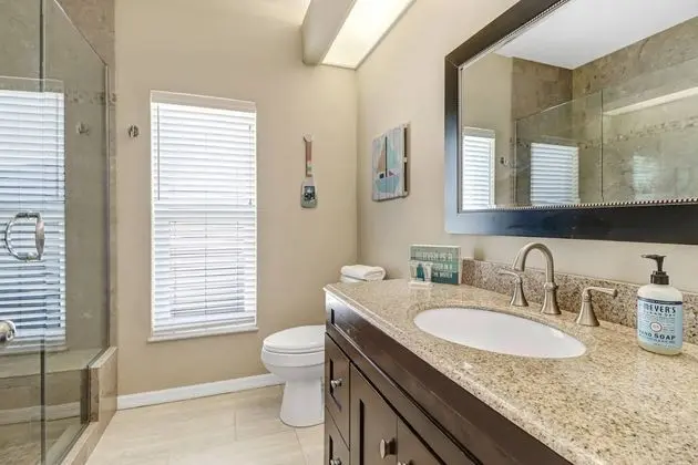 Ev (1526 SW 49th Terrace)