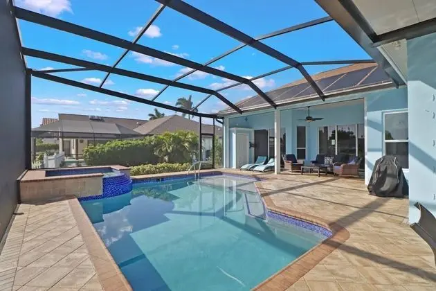 Ev (1526 SW 49th Terrace)