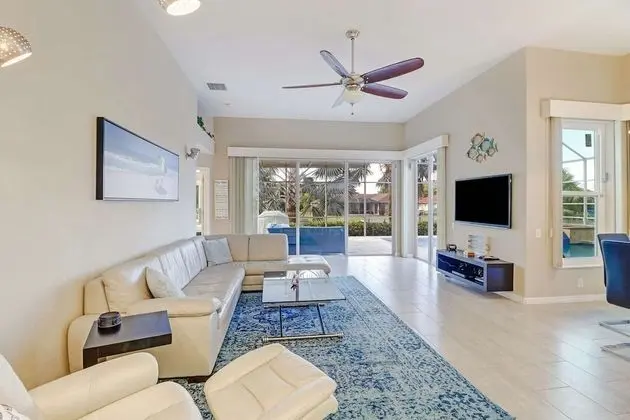 Ev (1526 SW 49th Terrace)