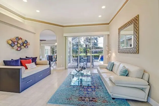 Ev (1526 SW 49th Terrace)