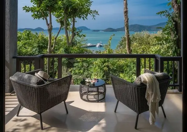 Luxury Junior Suite with Oceanview