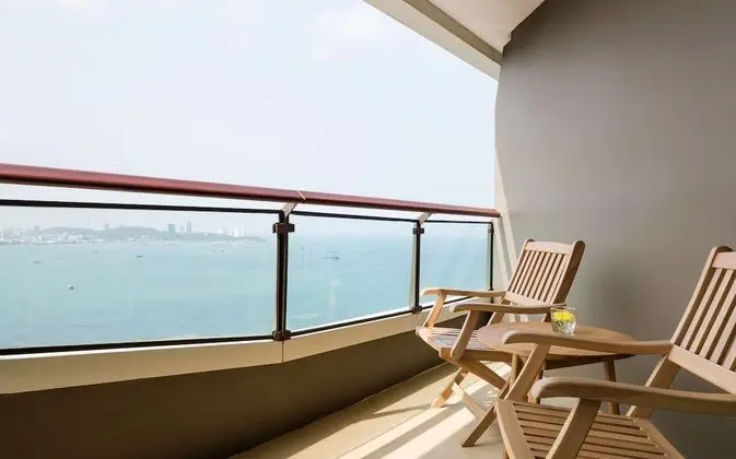 Deluxe Corner Room (Twin Bed) Sea View