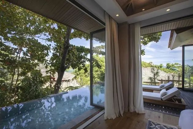 Tropical Pool Villa