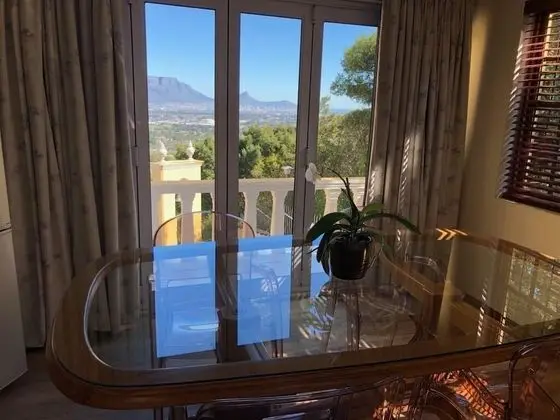 Luxury Tek Büyük veya İki Ayrı Yataklı Oda (Royal 4)