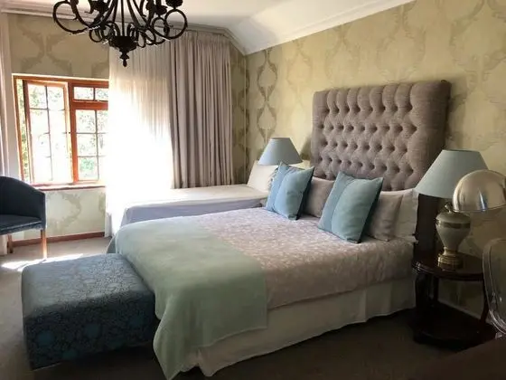 Luxury Tek Büyük Yataklı Oda (Royal 3)