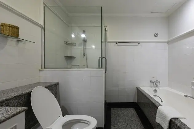 One Bedroom Suite With Free Executive Lounge