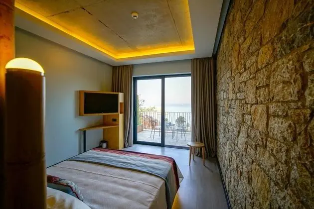 Bamboo Room, Deniz Manzaralı, Balkonlu