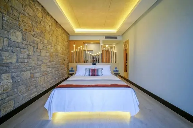 Bamboo Room, Deniz Manzaralı, Balkonlu