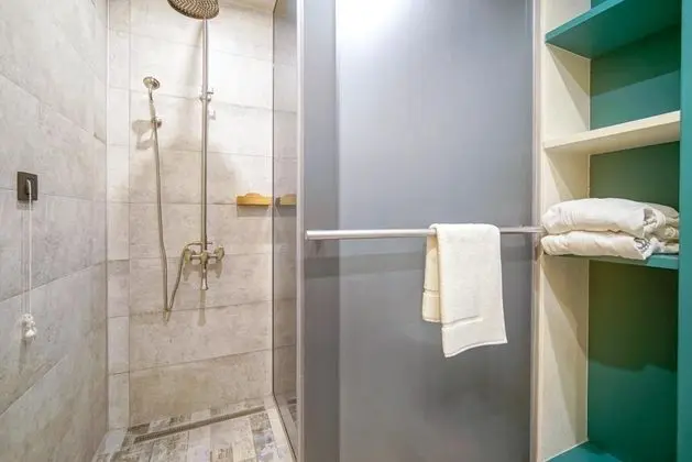Bamboo Room, Deniz Manzaralı, Balkonlu