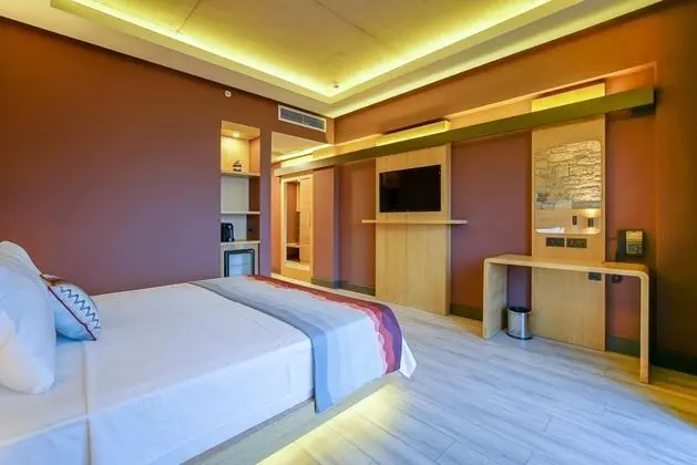 Corner Oda, Deniz Manzaralı, Küvetli veya Jakuzili