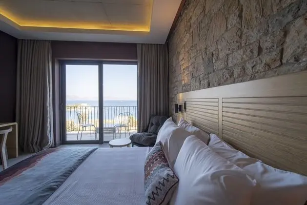 Corner Oda, Deniz Manzaralı, Küvetli veya Jakuzili