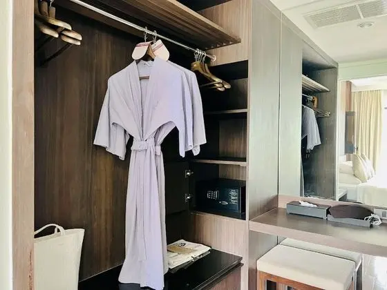 Cape Suite