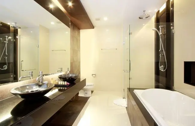 Cape Suite