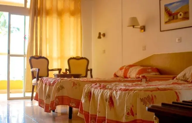 Standard Tek Büyük veya İki Ayrı Yataklı Oda