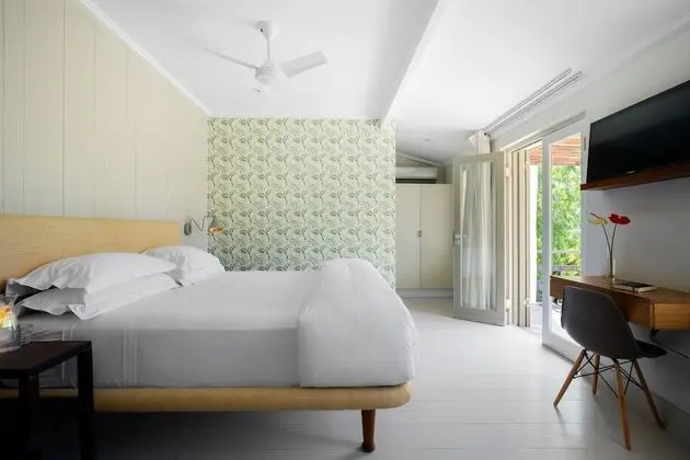 Tek Büyük Yataklı Oda, Balkon, Bahçe Manzaralı