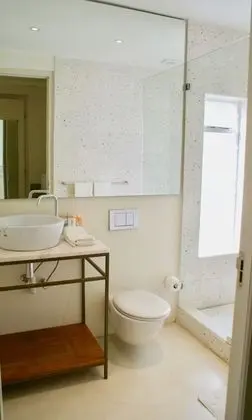 Tek Büyük Yataklı Oda, Balkon, Bahçe Manzaralı