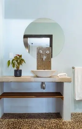 Tek Büyük Yataklı Oda, Balkon, Bahçe Manzaralı