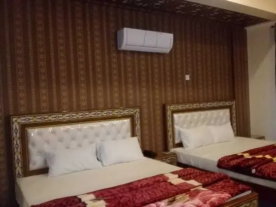 Deluxe Dört Kişilik Oda
