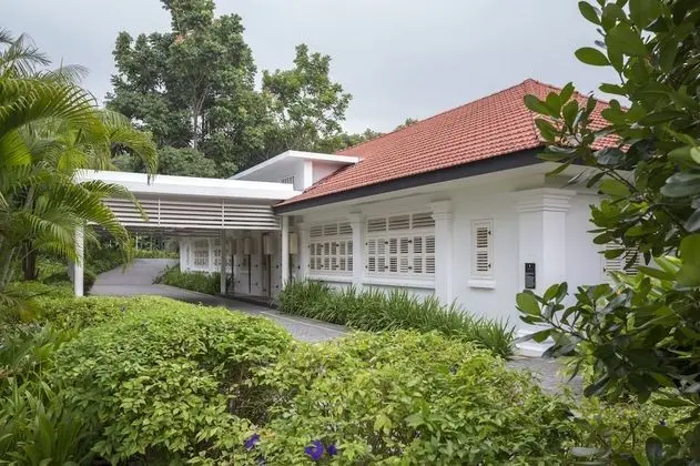 Ev (Colonial Manor)