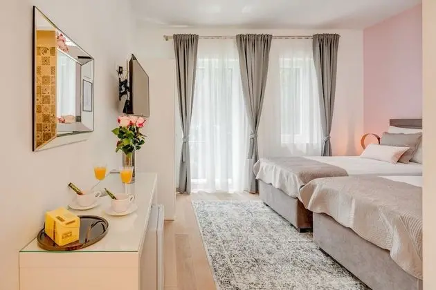 Deluxe Tek Büyük Yataklı Oda, Balkon (London)
