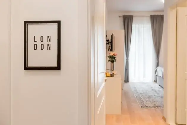 Deluxe Tek Büyük Yataklı Oda, Balkon (London)