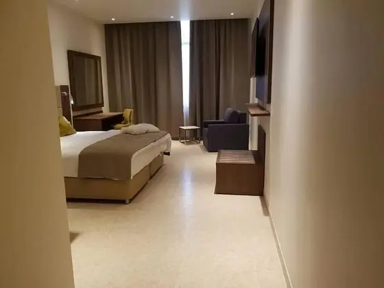 Tek Büyük veya İki Ayrı Yataklı Oda