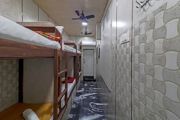 Ortak Ranzalı Oda, Sadece erkekler için