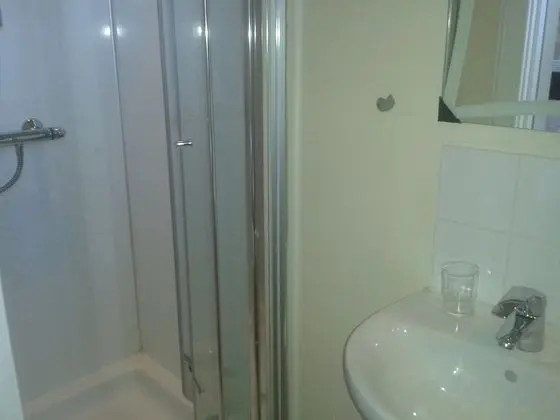 Tek Büyük Yataklı Oda, Banyolu/Duşlu (Room 7)