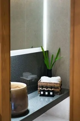 Deluxe Suite Garden view