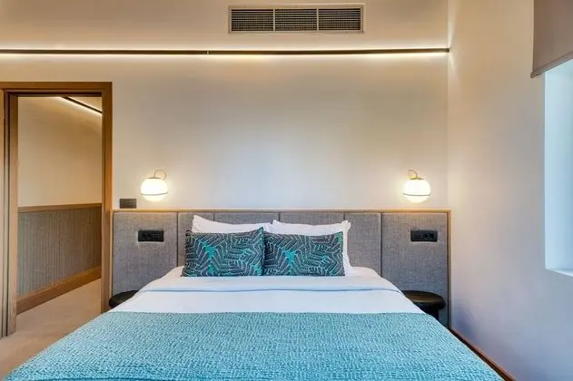 Luxury Suite with Pool view & Terrace