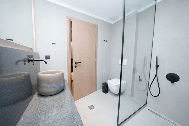Luxury Suite with Pool view & Terrace