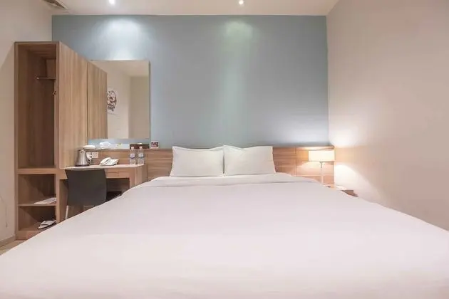 Deluxe Tek Büyük Yataklı Oda, 1 Çift Kişilik Yatak, Şehir Manzaralı