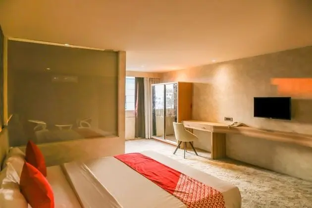 Deluxe Tek Büyük Yataklı Oda