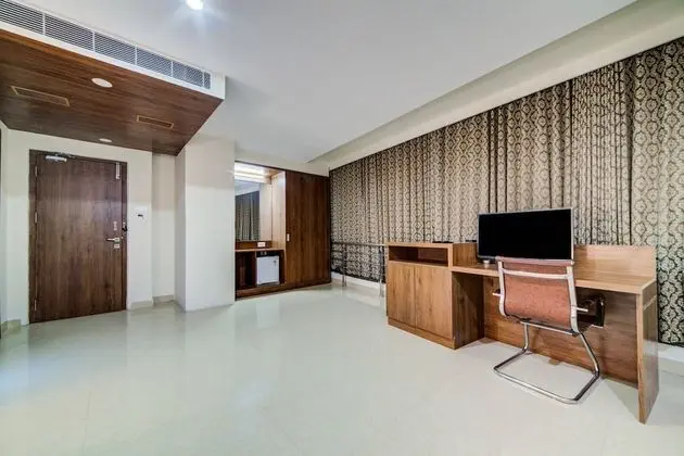 Deluxe Tek Büyük Yataklı Oda
