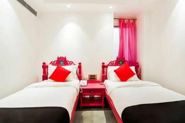 Tek Büyük veya İki Ayrı Yataklı Oda