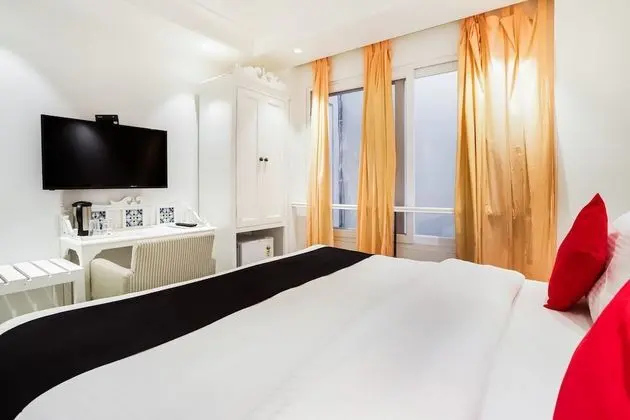 Tek Büyük veya İki Ayrı Yataklı Oda