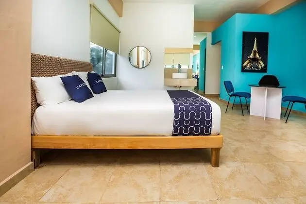 Standard Oda (3 Double Beds)