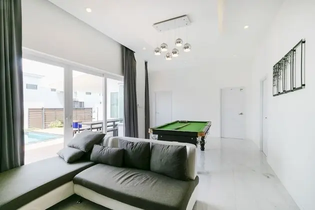 Grand Villa