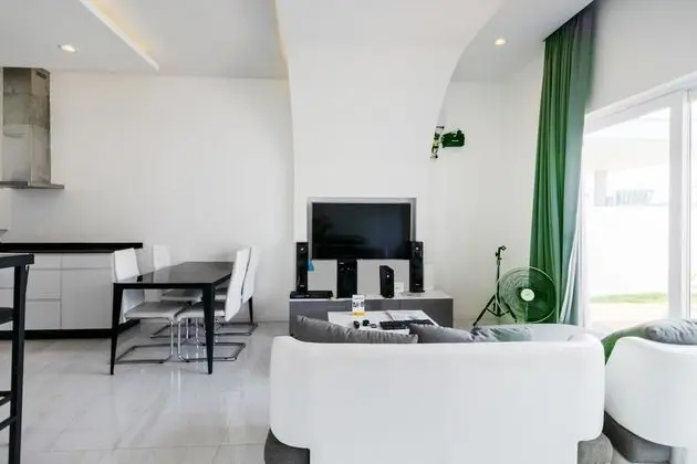 Grand Villa