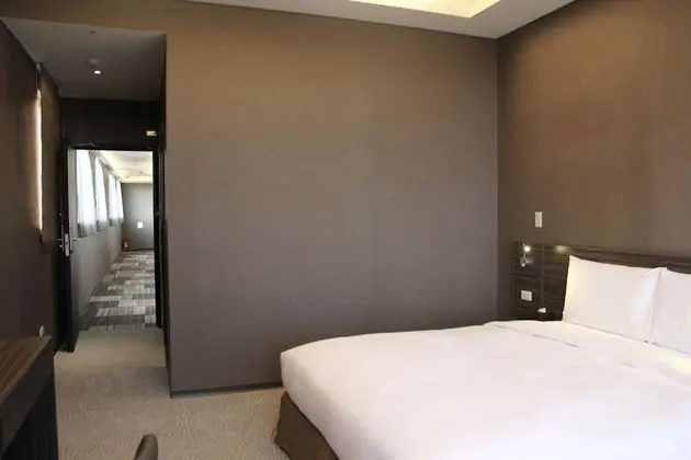 Üç Kişilik Oda