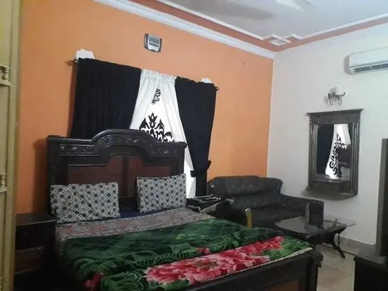 Basic Tek Büyük Yataklı Oda
