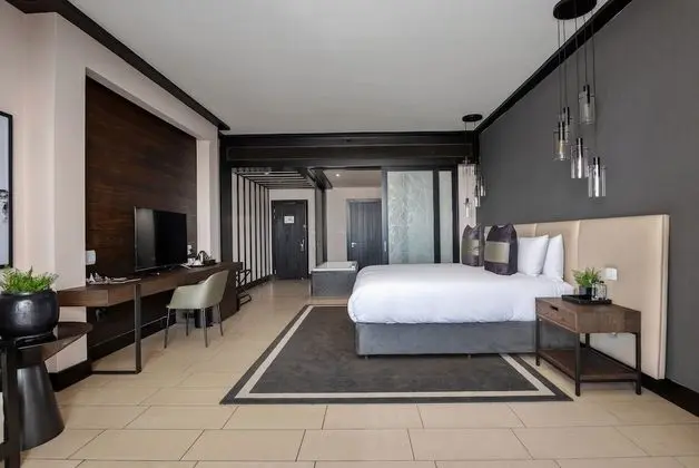Luxury Oda