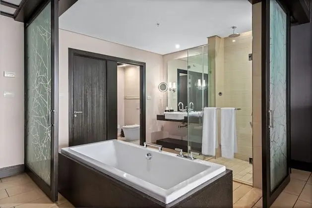 Luxury Oda