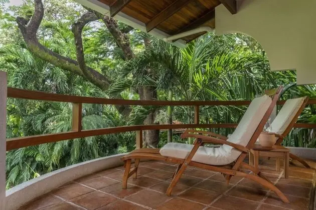Superior Oda, Balkon