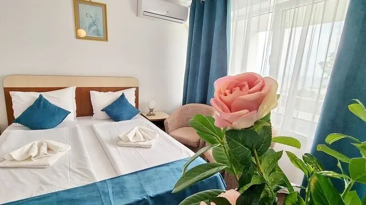 Tek Büyük veya İki Ayrı Yataklı Oda