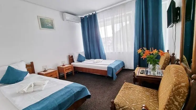 Tek Büyük veya İki Ayrı Yataklı Oda