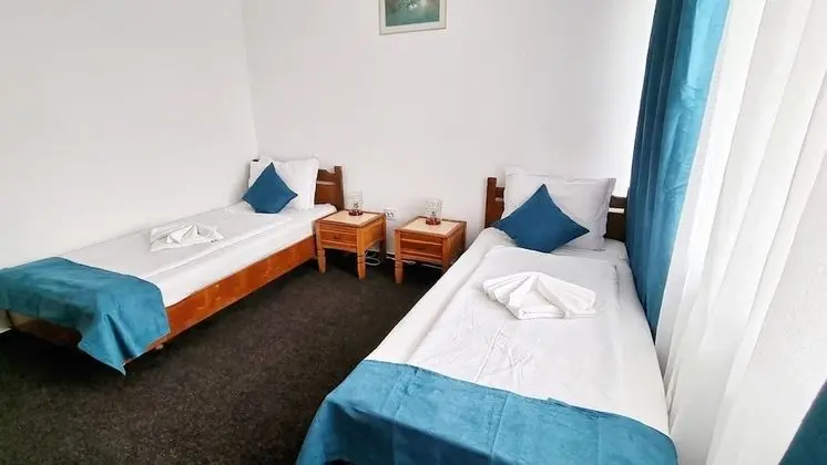 Tek Büyük veya İki Ayrı Yataklı Oda