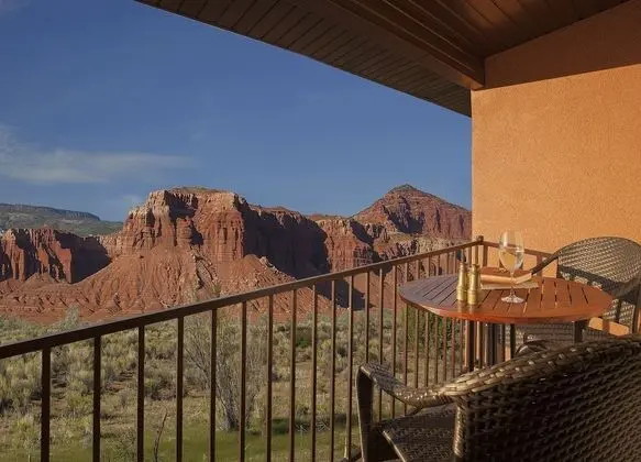 Superior 2 Queens with Balcony